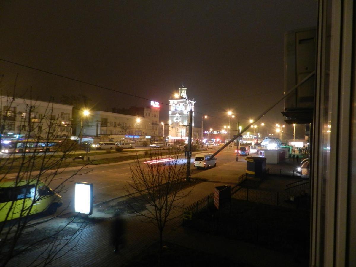 1-Room Apartment 50M2 On Metalurhiv Avenue 17, By Grandhome Zaporizhia Buitenkant foto